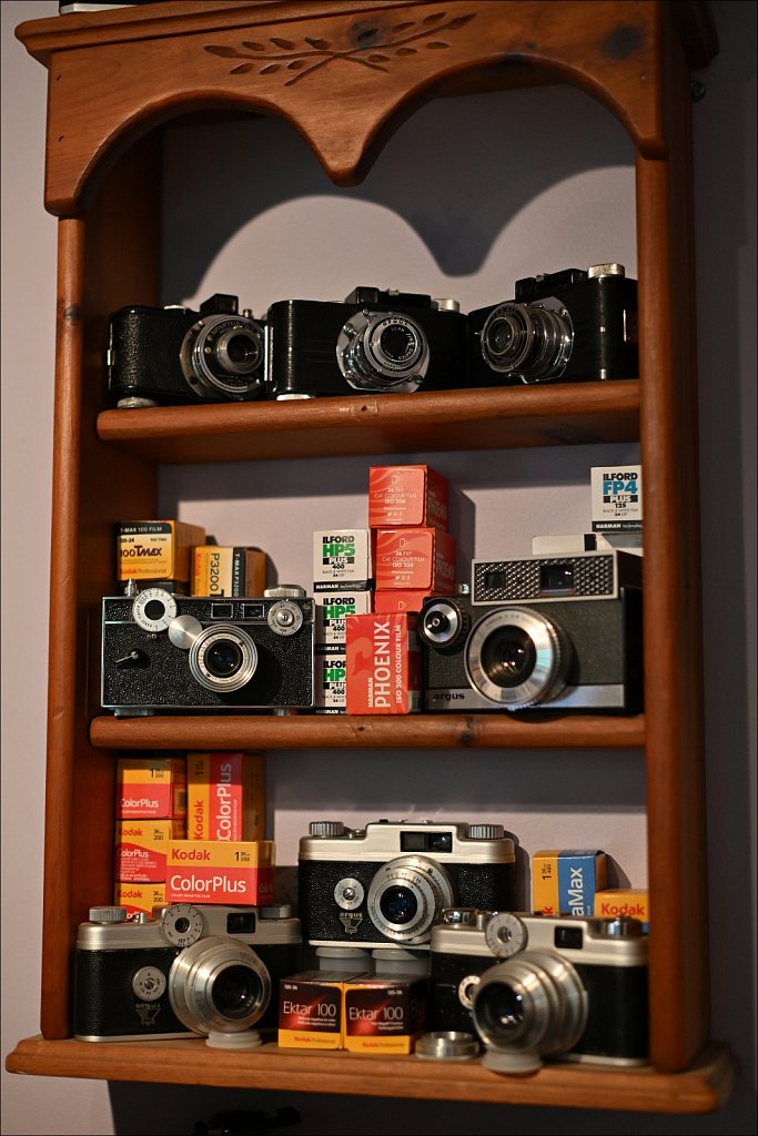 Argus Shelf - Playing with Nikkor AF-S 50mm F/1.4 G