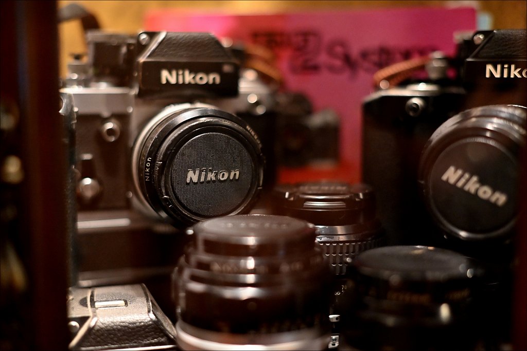 F2 Shelf Playing with Nikkor AF-S 50mm F/1.4 G